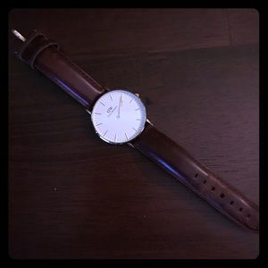 Daniel Wellington leather watch